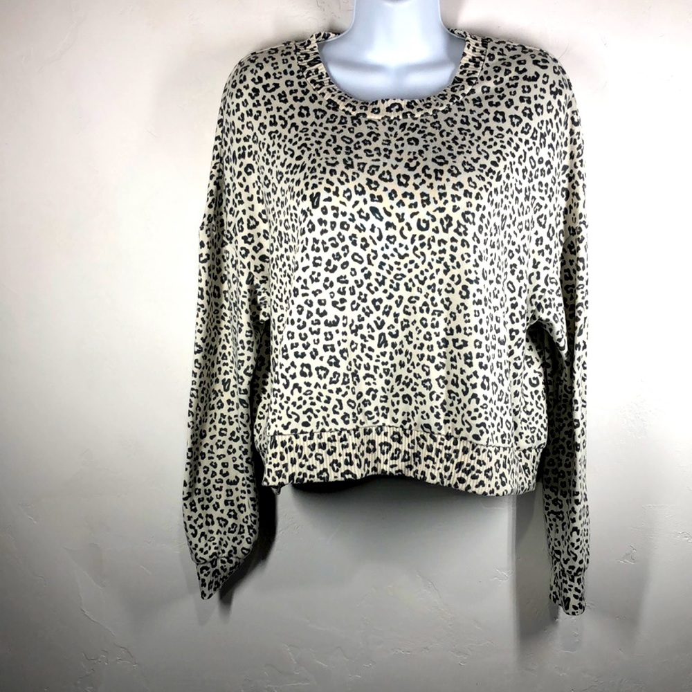 Garage leopard print sweater size xs